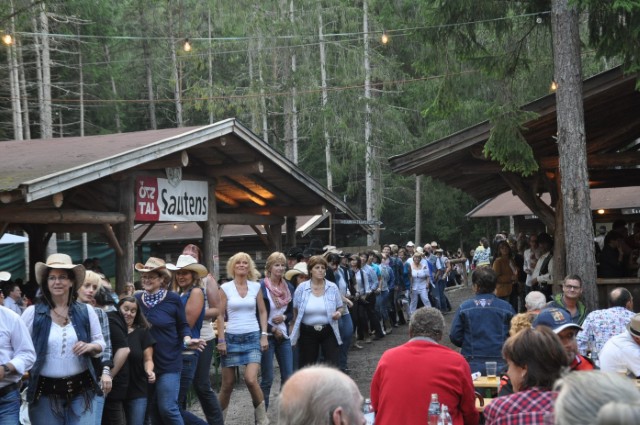 Countryfest Sautens Longest Line Custom